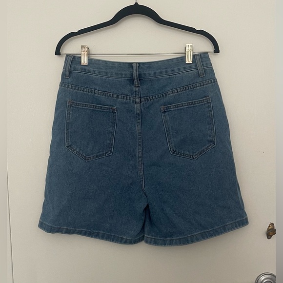 Bermuda - Picture 2 of 2